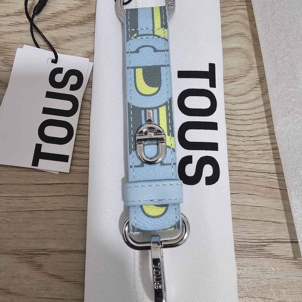 Authentic Sterling Silver Keychain Manifesto Colection